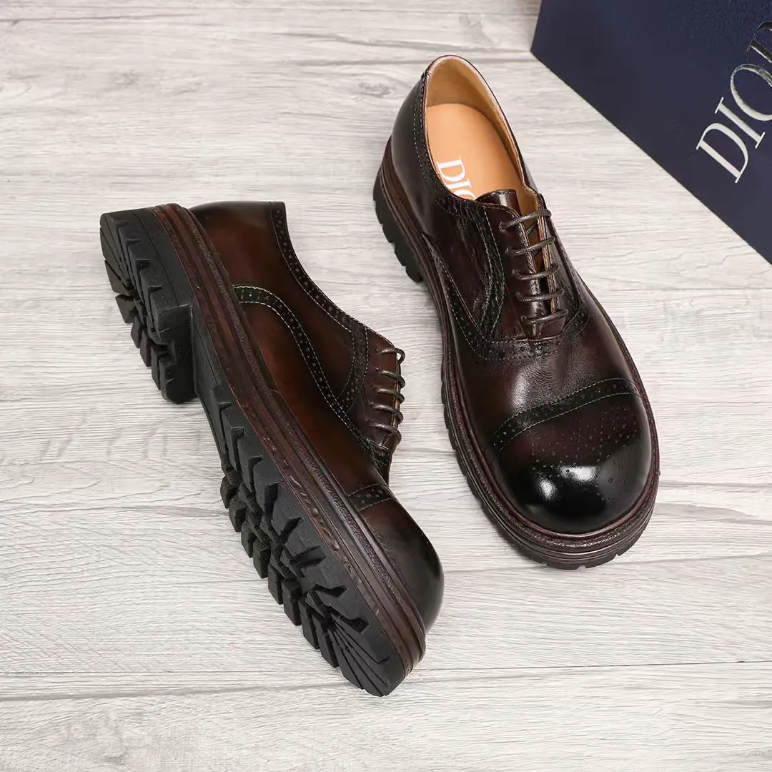Factory price 540 🕷️🕷️[Dior] Dior's new men's shoes are launched in Hong Kong counters. Official website 1:1 production. Original Italian patented cowhide + water-dyed 🐂 leather lining. Designed by European and American masters. Goodyear craftsmanship, washed cowhide, perfect shape to create counter quality, solid color rubber wear-resistant outsole and classic dazzling toe! Super versatile and very comfortable. High-end without losing taste, fashionable and novel! ! Absolute focus! Colors optional, code number 38-44 (45 customized)